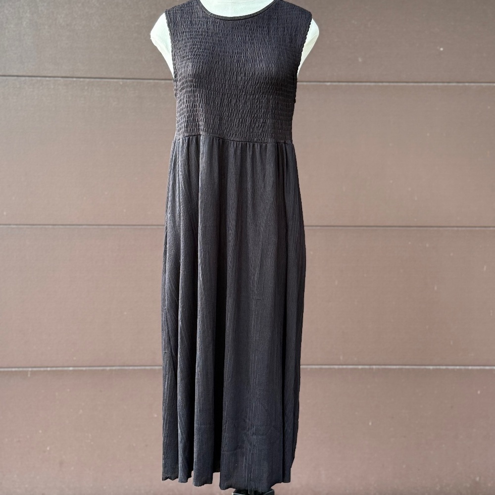 Zara dress: easy wearing, flowy, flattering, sexy